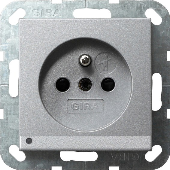 Розетка Gira SYSTEM 55, скрытый монтаж, с заземлением, со шторками, алюминий, 117226, G117226